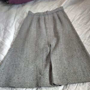 Chic Monochrome Herringbone A-Line Skirt